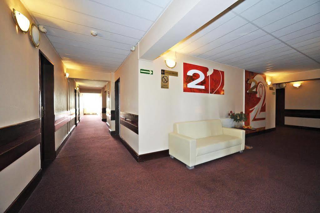 Hotel Sport Bełchatów Екстериор снимка