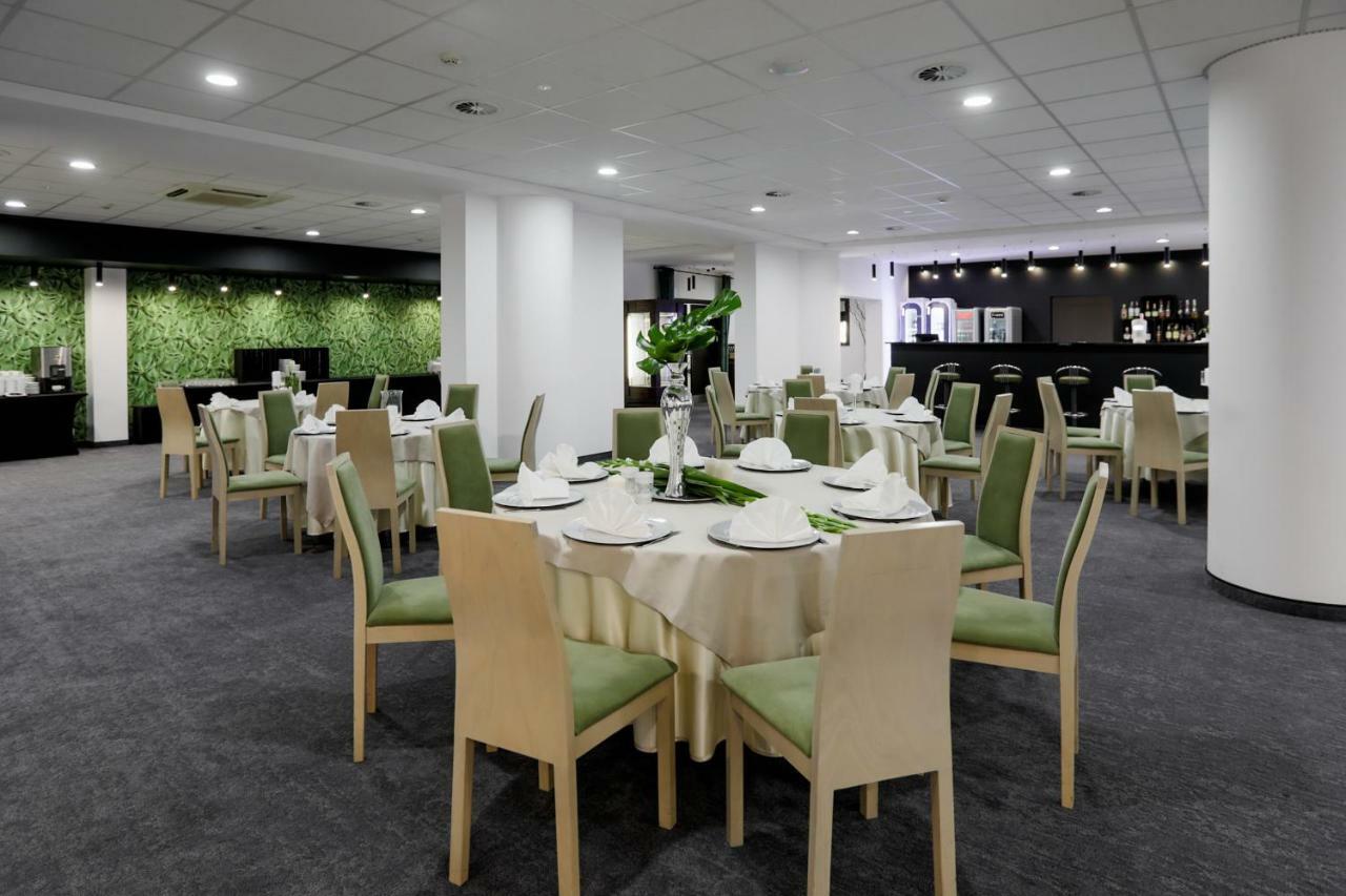 Hotel Sport Bełchatów Екстериор снимка